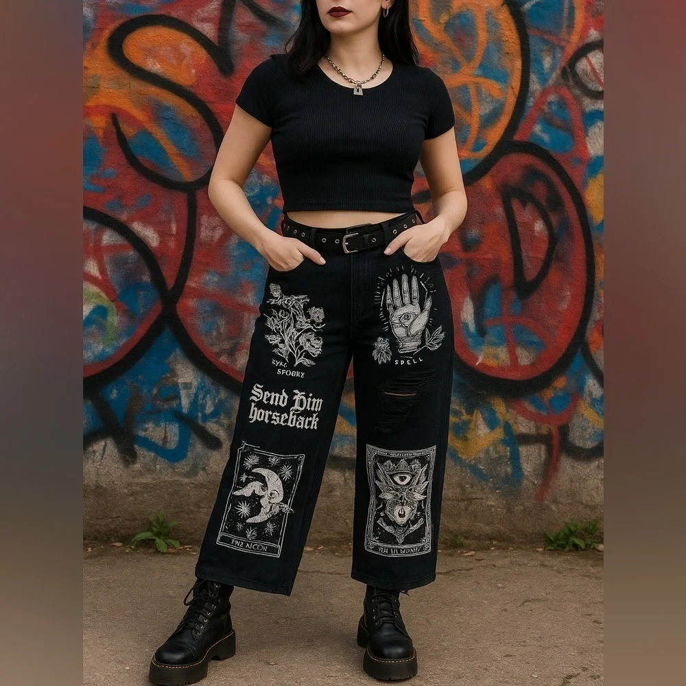 ROMWE Women’s Grafitti Print Wide Leg Ankle Jeans Size 2 Casual Distressed Retro - Picture 8 of 8